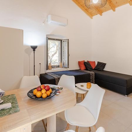 Sonar Deluxe Cottage Bãi biển Bãi biển Plitra Ngoại thất bức ảnh